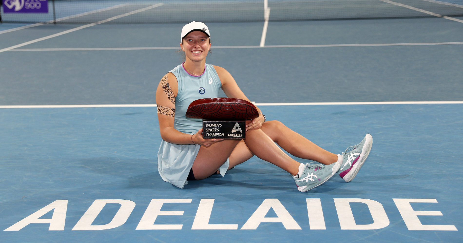 Iga Swiatek celebrates her Adelaide International win