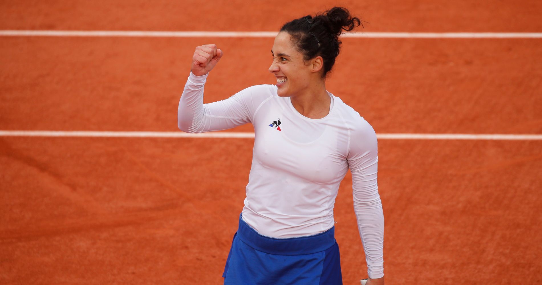 Martina Trevisan celebrates during her fourth round match at Roland-Garros 2020