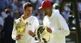 Novak Djokovic et Nick Kyrgios après la finale de Wimbledon 2022