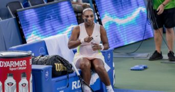 Serena Williams Cincinnati 2022 changeover